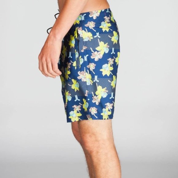 WeSC Board Shorts | Size XL 36 | NWT | Navy Blue Floral Print - Picture 3 of 6